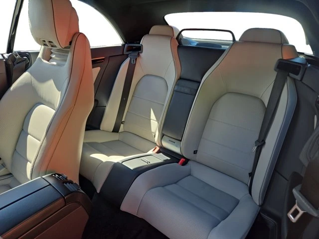 2017 Mercedes-Benz Eclass E 550, 94 000 km, dovoz Kanada — foto 14 z 15