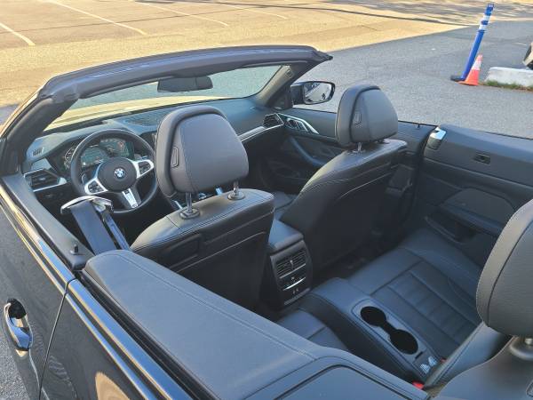 2023 BMW, dovoz Kanada — foto 4 z 12