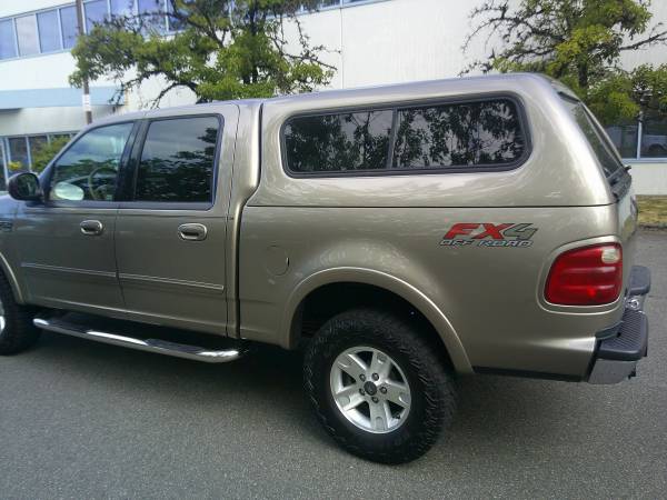 2002 Ford, dovoz Kanada — foto 4 z 12