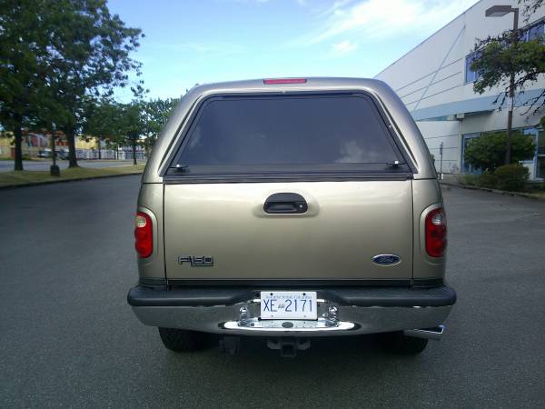 2002 Ford, dovoz Kanada — foto 5 z 12