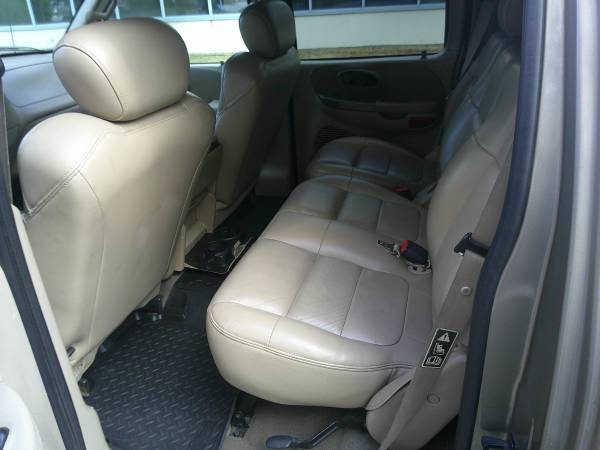 2002 Ford, dovoz Kanada — foto 9 z 12
