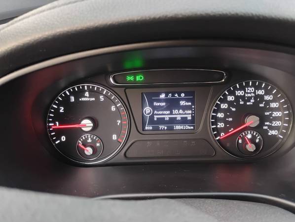 2018 Kia, dovoz Kanada — foto 7 z 12