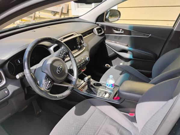 2018 Kia, dovoz Kanada — foto 9 z 12