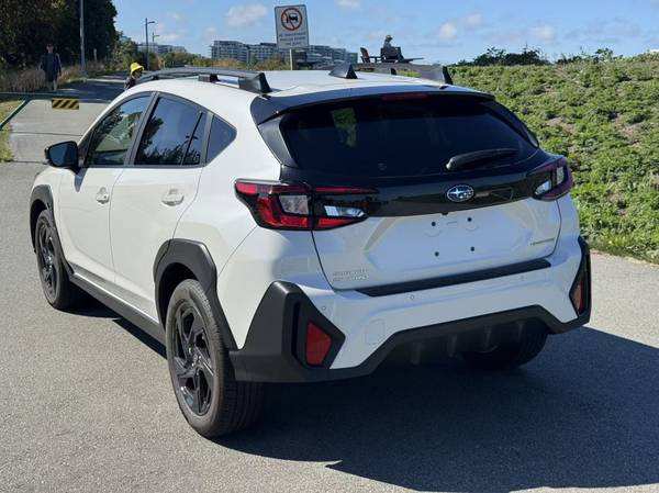 2024 Subaru, dovoz Kanada — foto 3 z 12