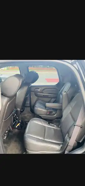 2011 Cadillac Escalade Base, černá, 167 000 km, dovoz Kanada — foto 5 z 12
