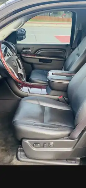 2011 Cadillac Escalade Base, černá, 167 000 km, dovoz Kanada — foto 6 z 12