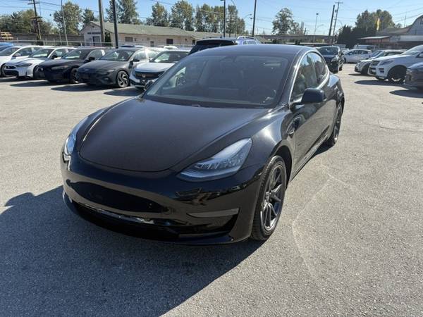 2019 Tesla, dovoz Kanada — foto 3 z 12