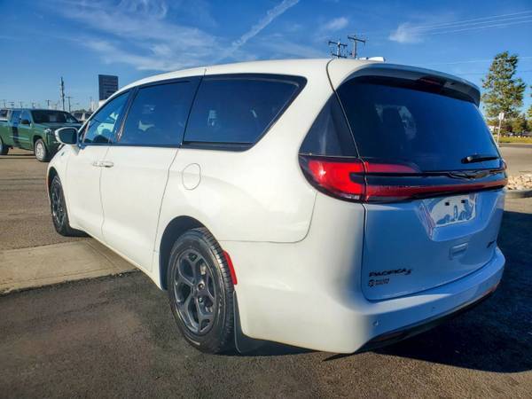 Chrysler, dovoz Kanada — foto 6 z 10