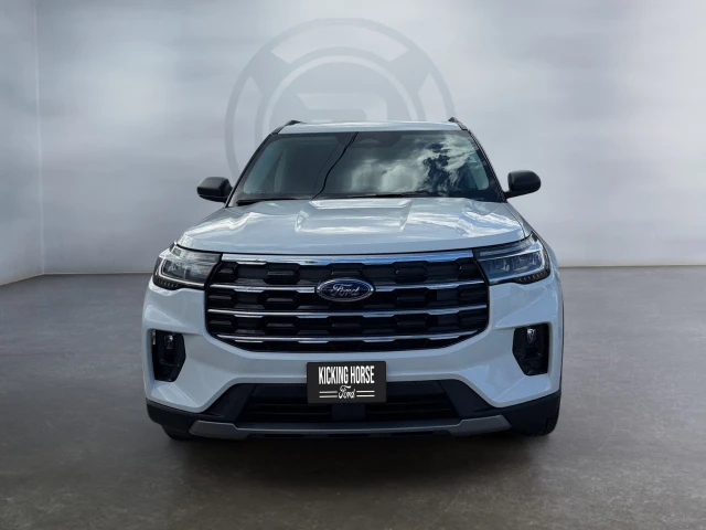 2025 Ford Explorer Active 4WD, bílá, 608 km, dovoz Kanada — foto 2 z 5