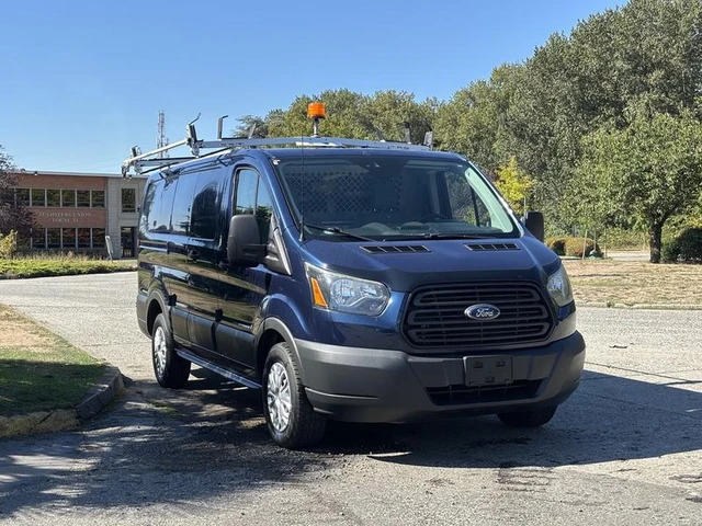 2016 Ford Transit 150, modrá, 76 136 km, dovoz Kanada — foto 2 z 5