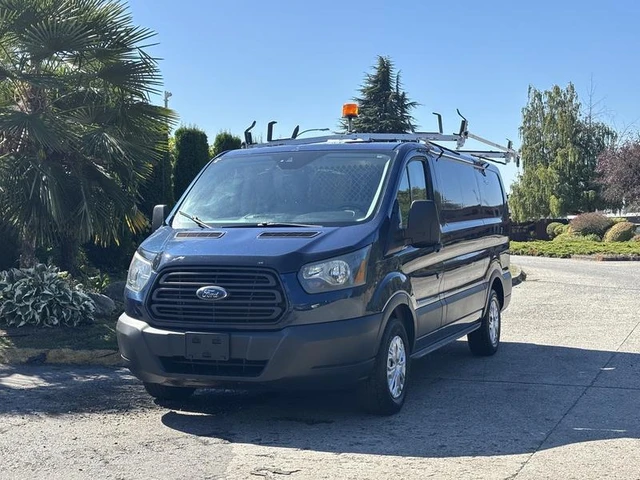 2016 Ford Transit 150, modrá, 76 136 km, dovoz Kanada — foto 4 z 5