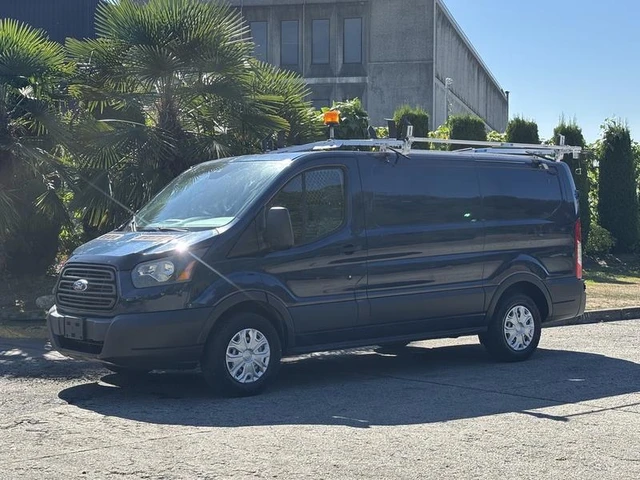 2016 Ford Transit 150, modrá, 76 136 km, dovoz Kanada — foto 5 z 5