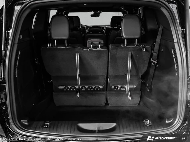 2026 Chrysler Pacifica Select, černá, 16 km, dovoz Kanada — foto 8 z 20