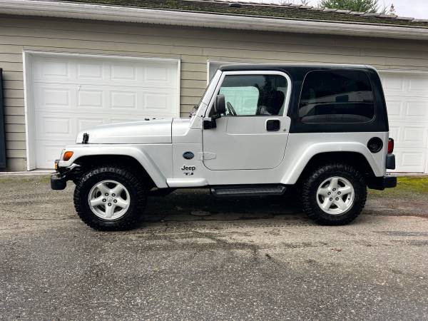 2003 Jeep, dovoz Kanada — foto 5 z 12