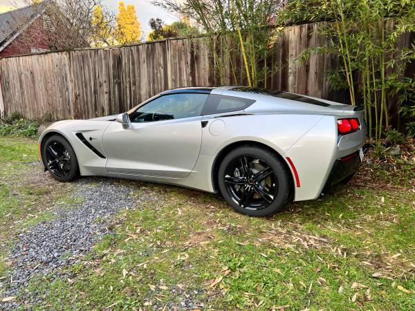 C7 Corvette Stingray, dovoz Kanada — foto 2 z 12