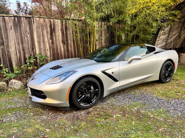 C7 Corvette Stingray, dovoz Kanada — foto 4 z 12