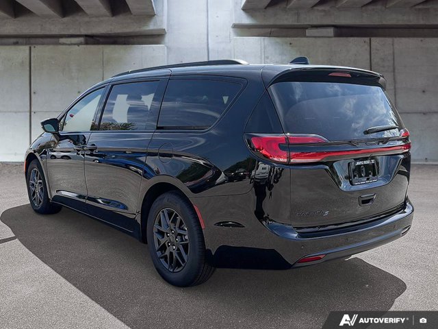 2027 Chrysler Pacifica Select, černá, 15 km, dovoz Kanada — foto 5 z 20