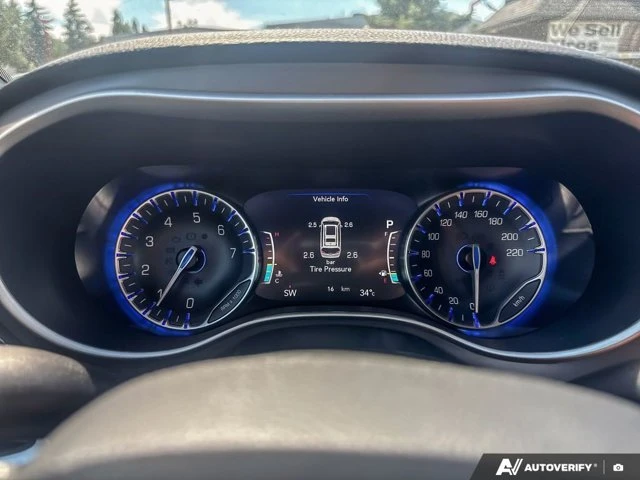 2027 Chrysler Pacifica Select, černá, 15 km, dovoz Kanada — foto 12 z 20