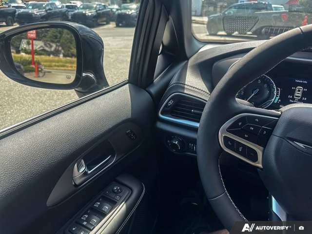 2027 Chrysler Pacifica Select, černá, 15 km, dovoz Kanada — foto 14 z 20