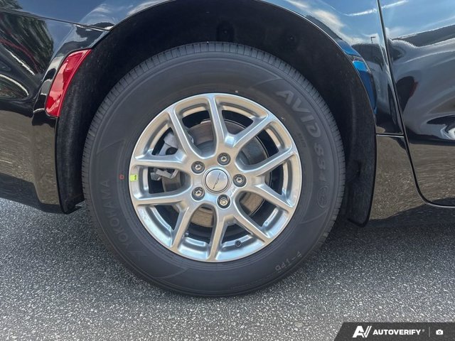 2027 Chrysler Pacifica Select, černá, 15 km, dovoz Kanada — foto 7 z 20