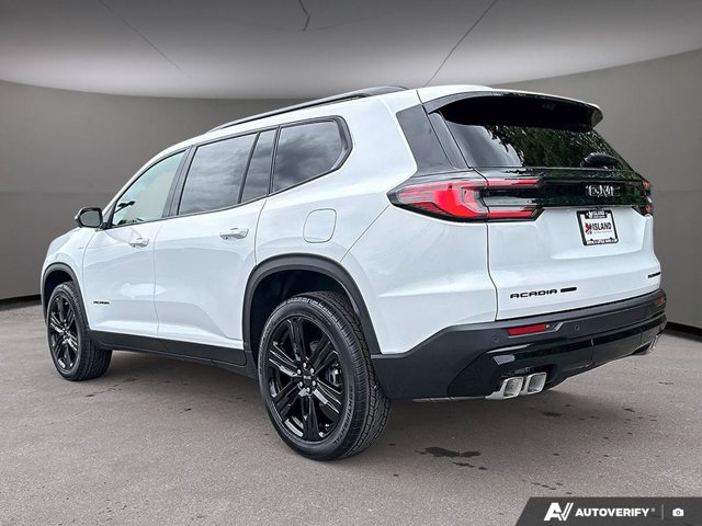 2026 GMC Acadia Elevation, bílá, 15 km, dovoz Kanada — foto 3 z 20