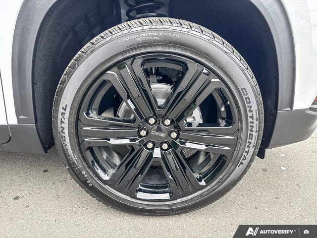 2026 GMC Acadia Elevation, bílá, 15 km, dovoz Kanada — foto 9 z 20