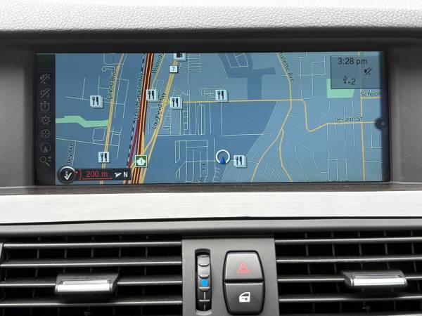 2011 BMW, dovoz Kanada — foto 11 z 12