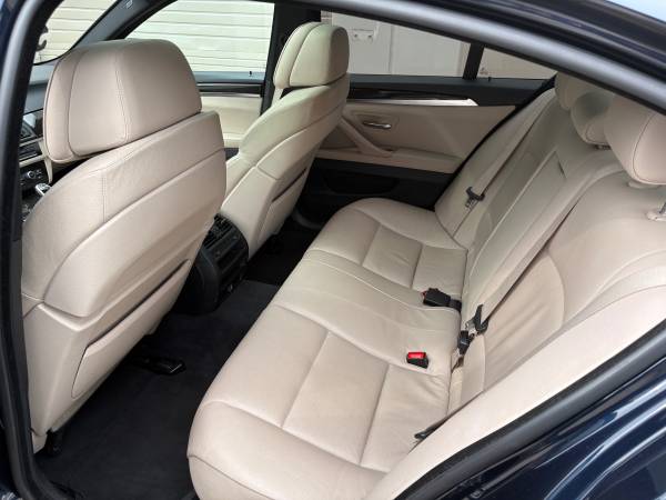 2011 BMW, dovoz Kanada — foto 6 z 12