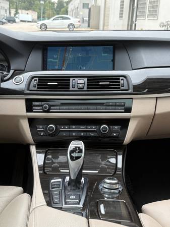 2011 BMW, dovoz Kanada — foto 7 z 12