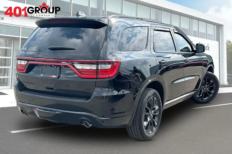 2025 Dodge Durango, černá, 5 600 km, dovoz Kanada — foto 7 z 12