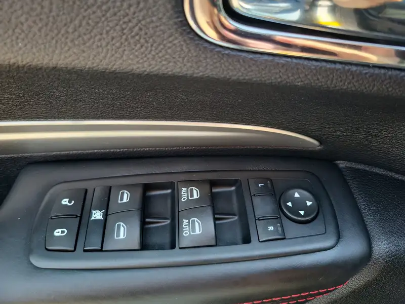 2016 Dodge Durango R/T, černá, 194 997 km, dovoz Kanada — foto 9 z 12