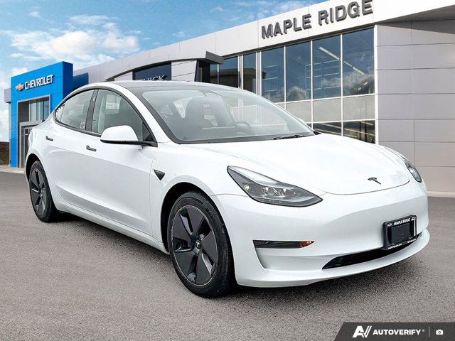 2023 Tesla Model 3, bílá, 40 372 km, dovoz Kanada — foto 7 z 20