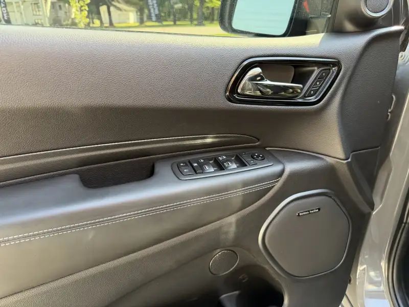 2021 Dodge Durango SRT Hellcat, šedá, 8 745 km, dovoz Kanada — foto 10 z 12