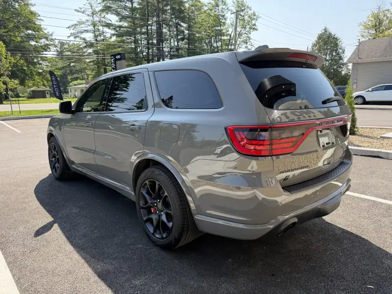 2021 Dodge Durango SRT Hellcat, šedá, 8 745 km, dovoz Kanada — foto 7 z 12