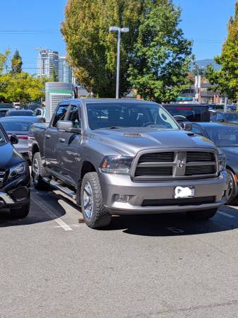 2012 Dodge, dovoz Kanada — foto 3 z 7
