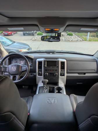 2012 Dodge, dovoz Kanada — foto 5 z 7