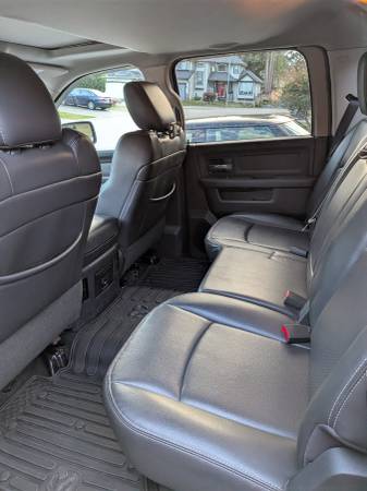 2012 Dodge, dovoz Kanada — foto 6 z 7