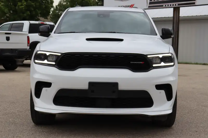 2025 Dodge Durango GT Plus, bílá, 23 329 km, dovoz Kanada — foto 2 z 12