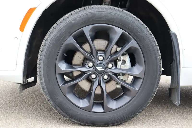 2025 Dodge Durango GT Plus, bílá, 23 329 km, dovoz Kanada — foto 5 z 12