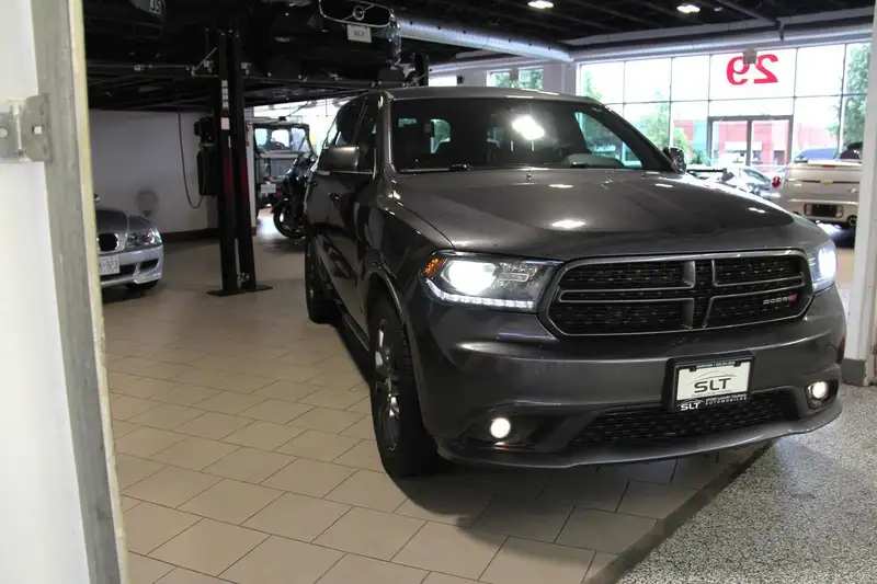 2016 Dodge Durango R/T, 221 844 km, dovoz Kanada — foto 2 z 11