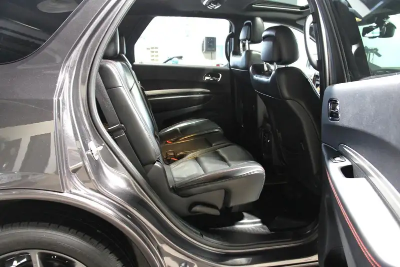 2016 Dodge Durango R/T, 221 844 km, dovoz Kanada — foto 9 z 11