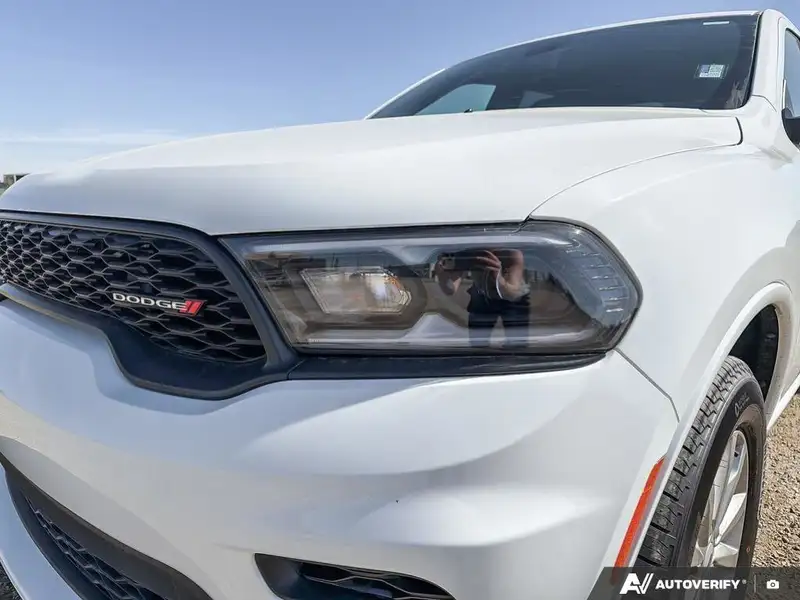 2026 Dodge Durango SXT, bílá, 11 km, dovoz Kanada — foto 10 z 12