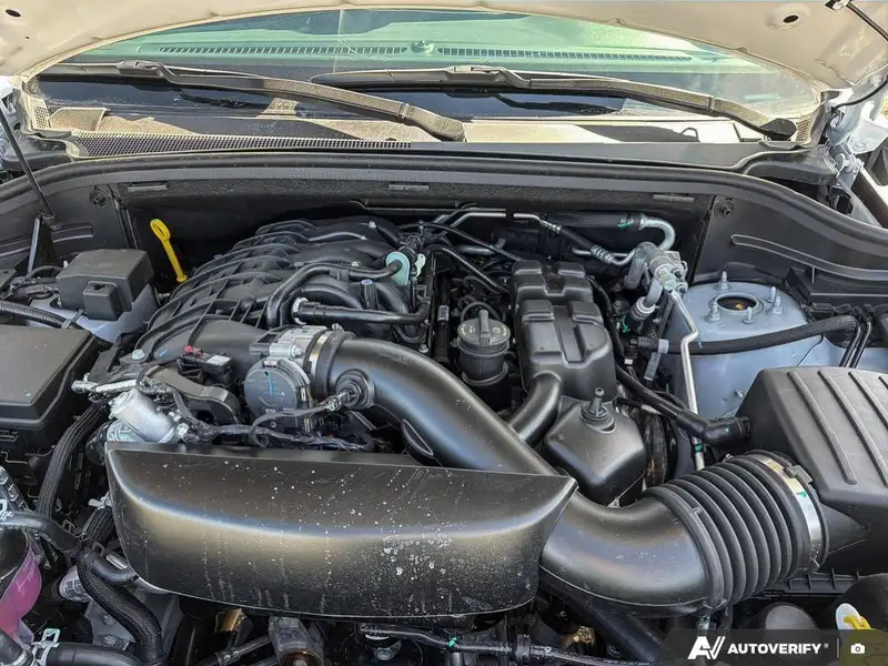 2026 Dodge Durango SXT, bílá, 11 km, dovoz Kanada — foto 12 z 12
