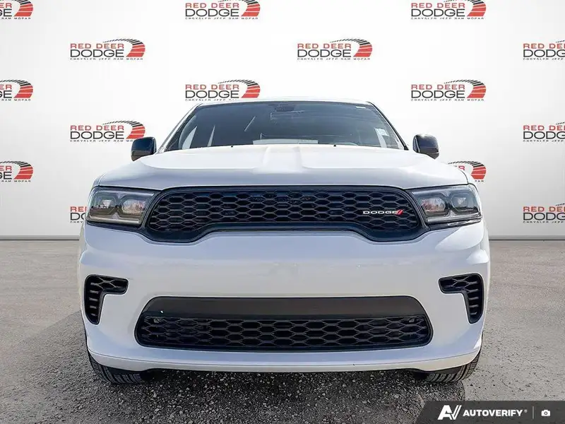 2026 Dodge Durango SXT, bílá, 11 km, dovoz Kanada — foto 8 z 12
