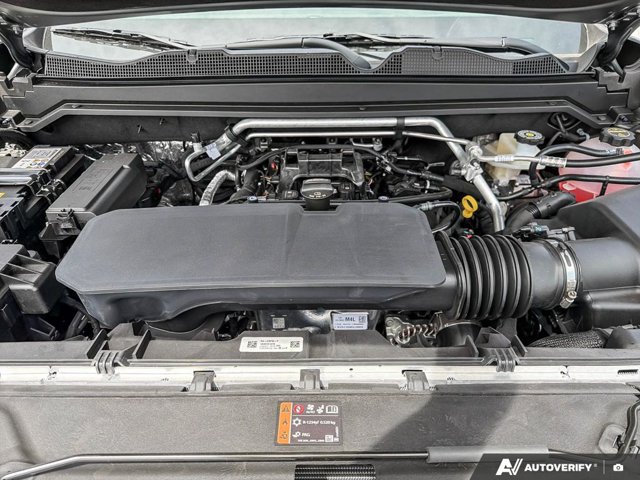 2026 GMC Canyon Elevation, šedá, 11 km, dovoz Kanada — foto 13 z 20