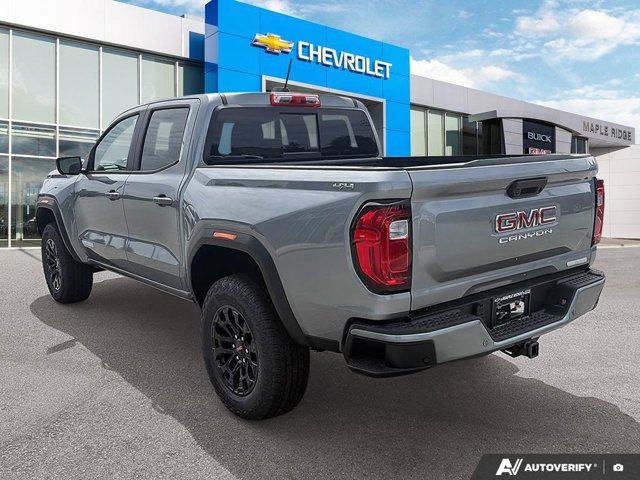 2026 GMC Canyon Elevation, šedá, 11 km, dovoz Kanada — foto 3 z 20
