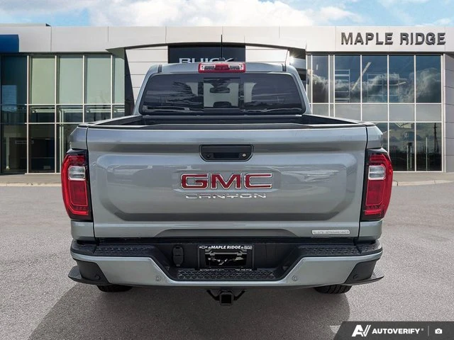 2026 GMC Canyon Elevation, šedá, 11 km, dovoz Kanada — foto 4 z 20