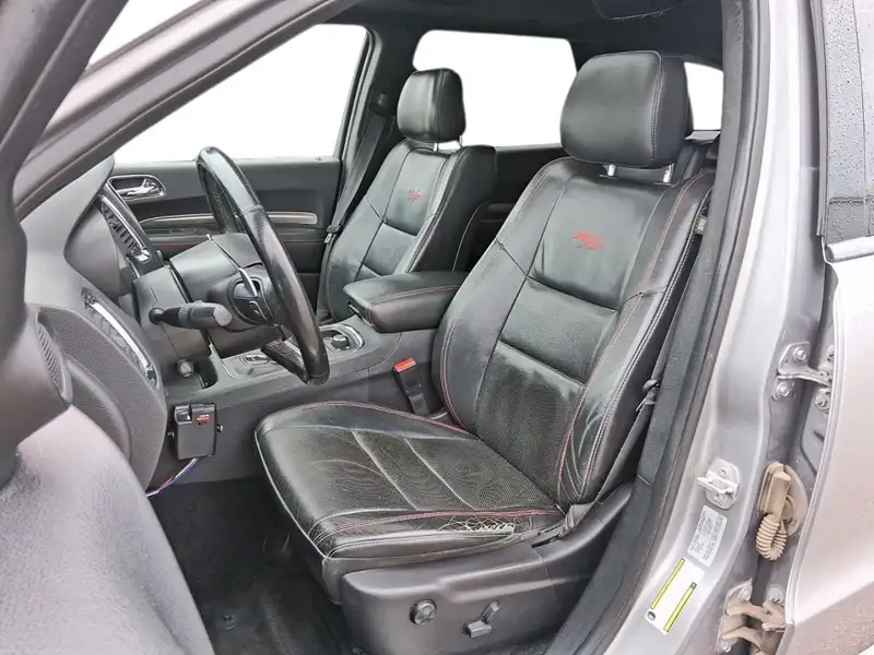 2017 Dodge Durango R/T, stříbrná, 159 824 km, dovoz Kanada — foto 8 z 12