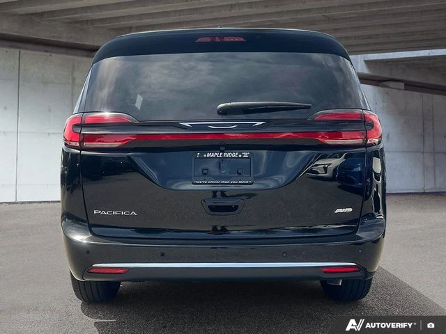 2027 Chrysler Pacifica Select, černá, 15 km, dovoz Kanada — foto 6 z 20