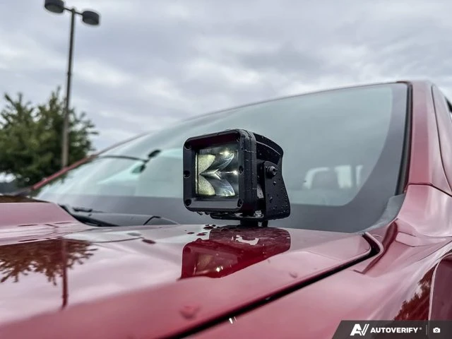 2026 GMC Canyon Elevation, červená, 52 km, dovoz Kanada — foto 14 z 20